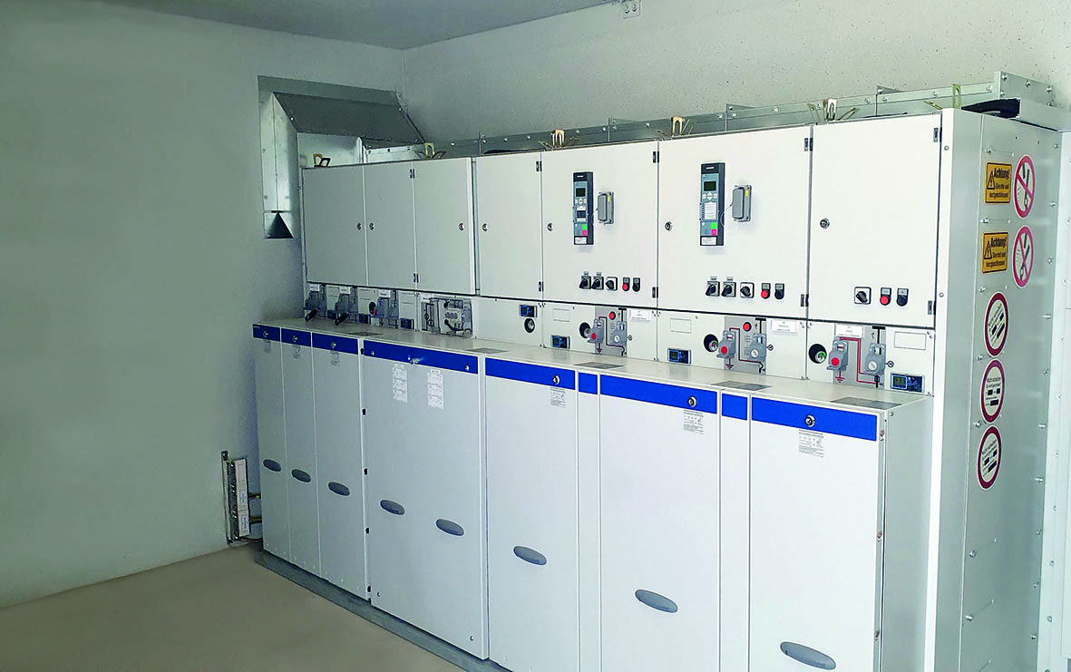 Für die Photovoltaik-Integration wurde die Station mit einer MS-Schaltaltanlage ausgestattet. (Bildquelle: Beton- und Energietechnik Heinrich Gräper GmbH& C)