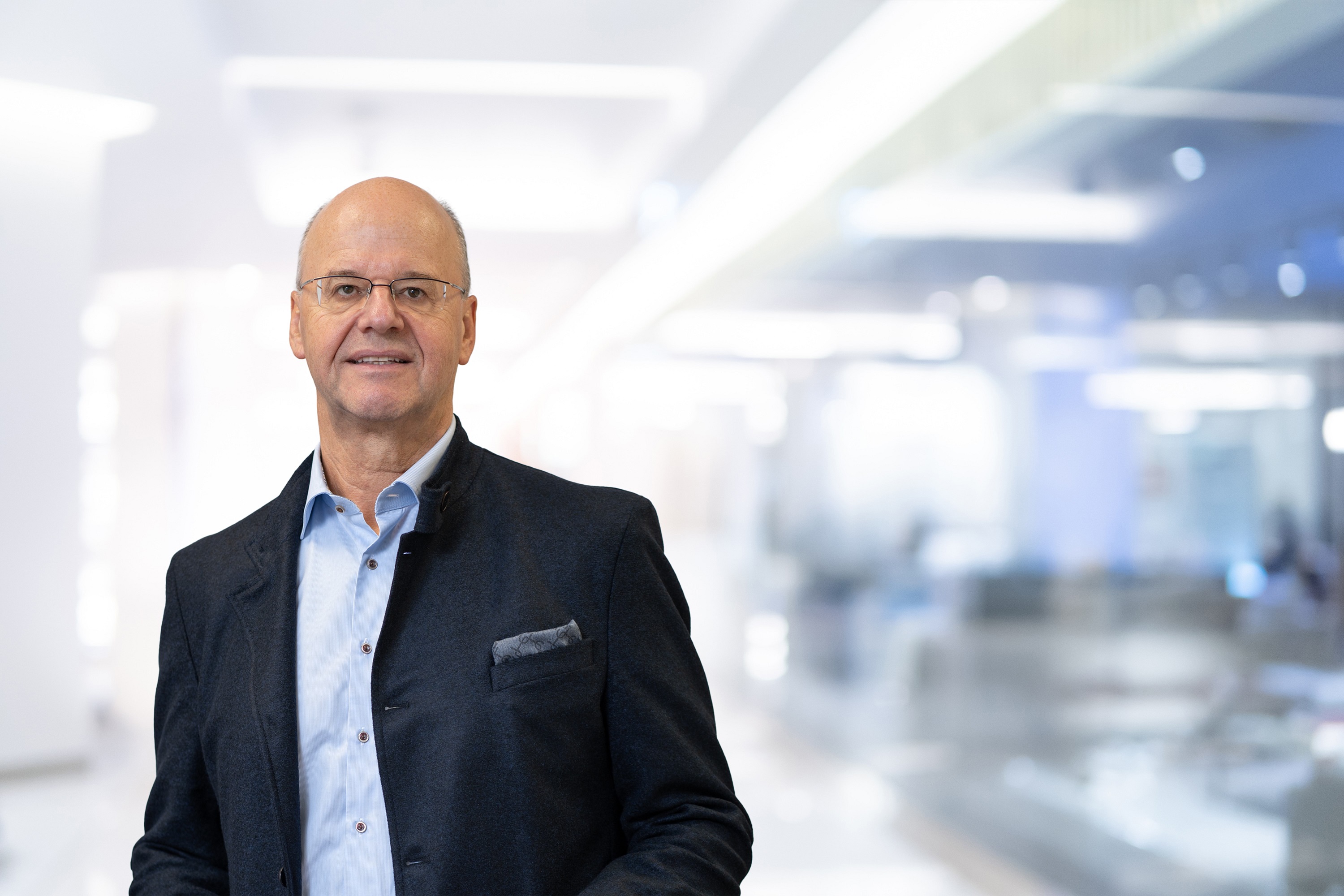 Thomas Schmitz, Geschäftsführer der ZÖLLER-KIPPER GmbH Thomas Schmitz, Geschäftsführer der ZÖLLER-KIPPER GmbH