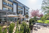 Terrasse mit Essbereich (Wanderhotel Vinschgerhof) Terrasse mit Essbereich (Wanderhotel Vinschgerhof)