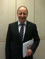Der Geschäftsführer der Franz & Wach Personalservice GmbH, Gerhard Wach