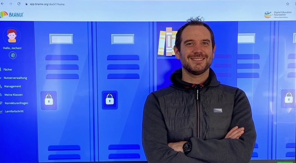 Jochen Mader, Pädagoge beim Jugendhilfeprojekt Dock7, weckt mit BRAINIX  das Lerninteresse