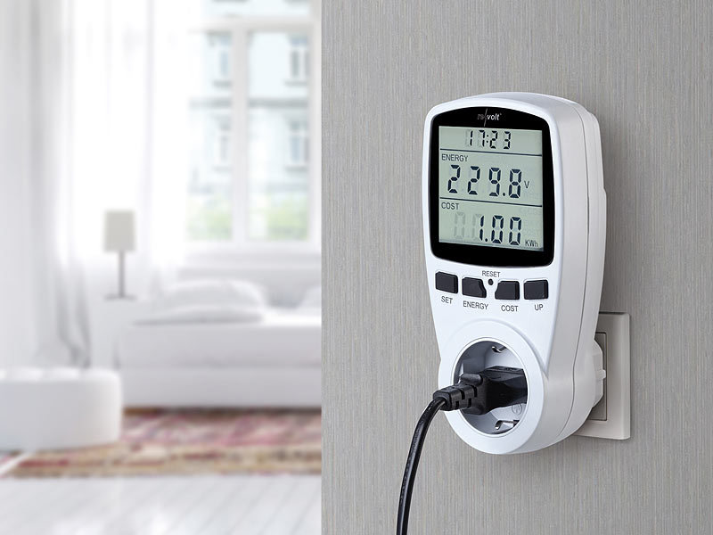 revolt Digitaler Energiekostenmesser mit XXL Jumbo Display, bis 3.680 Watt, www.pearl.de revolt Digitaler Energiekostenmesser mit XXL Jumbo Display, bis 3.680 Watt, www.pearl.de