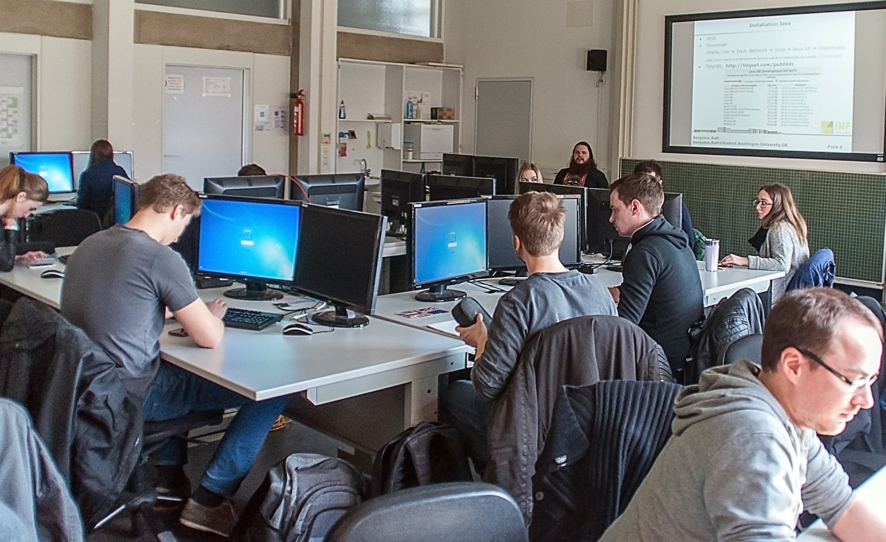 Durch das Sponsoring kann die Fakultät Informatik die Lehre und Forschung weiter verbessern, wie hier die Informatik Werkstatt.