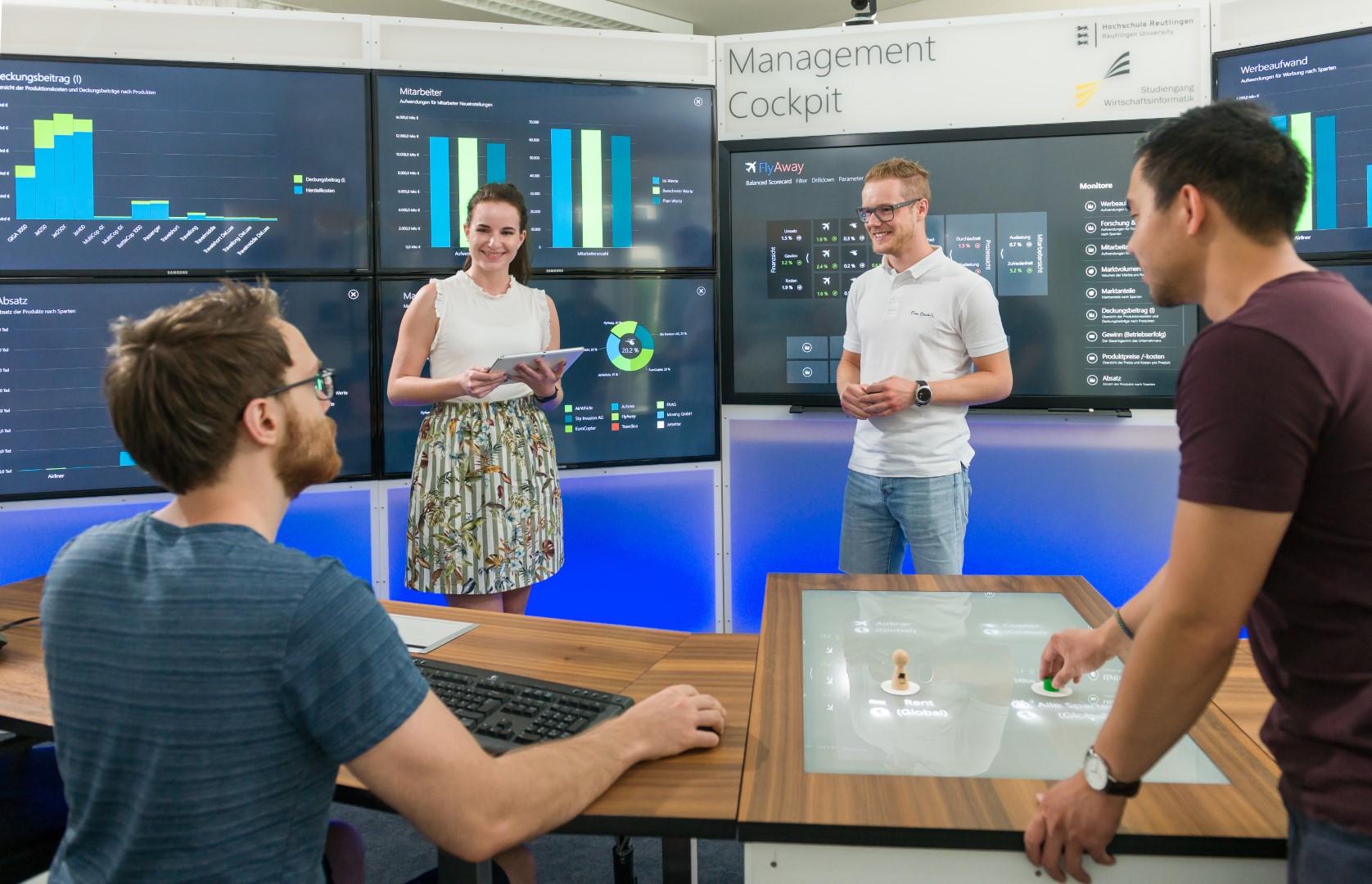 Mit dem Sponsoring von Lexware kann die Lehre und Forschung weiter verbessert werden, wie hier im Management Cockpit. Mit dem Sponsoring von Lexware kann die Lehre und Forschung weiter verbessert werden, wie hier im Management Cockpit.