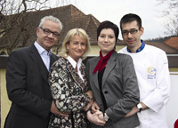 v.l.n.r: Rüdiger und Petra Schumann mit Antje und Robert Klaus. v.l.n.r: Rüdiger und Petra Schumann mit Antje und Robert Klaus.