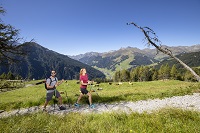 Traumhafte Sommerwanderung im Zillertal (TVB Tux-Finkenberg) Traumhafte Sommerwanderung im Zillertal (TVB Tux-Finkenberg)