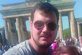 Der 24-jährige Marvin mit seiner Mutter Maria. (Bildquelle: Maria Pimenta) Der 24-jährige Marvin mit seiner Mutter Maria. (Bildquelle: Maria Pimenta)