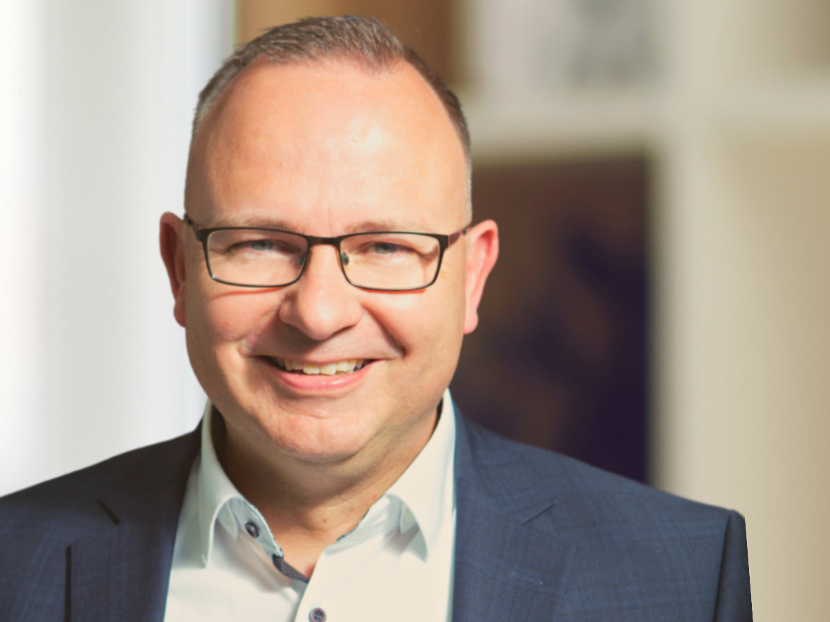 Best-Ager-Darlehen Experte Jens Schmidt Tel. 0421-83673100 Best-Ager-Darlehen Experte Jens Schmidt Tel. 0421-83673100
