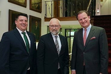 v.l.: David Zülow, Prof. Herfried Münkler, Marco van der Meer; Foto: Detlef Ilgner