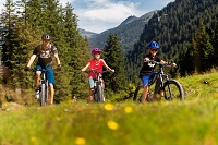 Rad fahren mit der Familie (Tourismusverband Krimml) Rad fahren mit der Familie (Tourismusverband Krimml)