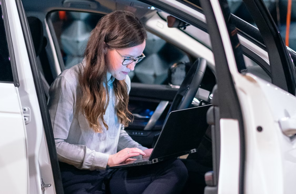 Automotive Projekte schneller und günstiger umgesetzt (Bildquelle: @raeng-NLOmgkbouSK-unsplash) Automotive Projekte schneller und günstiger umgesetzt (Bildquelle: @raeng-NLOmgkbouSK-unsplash)