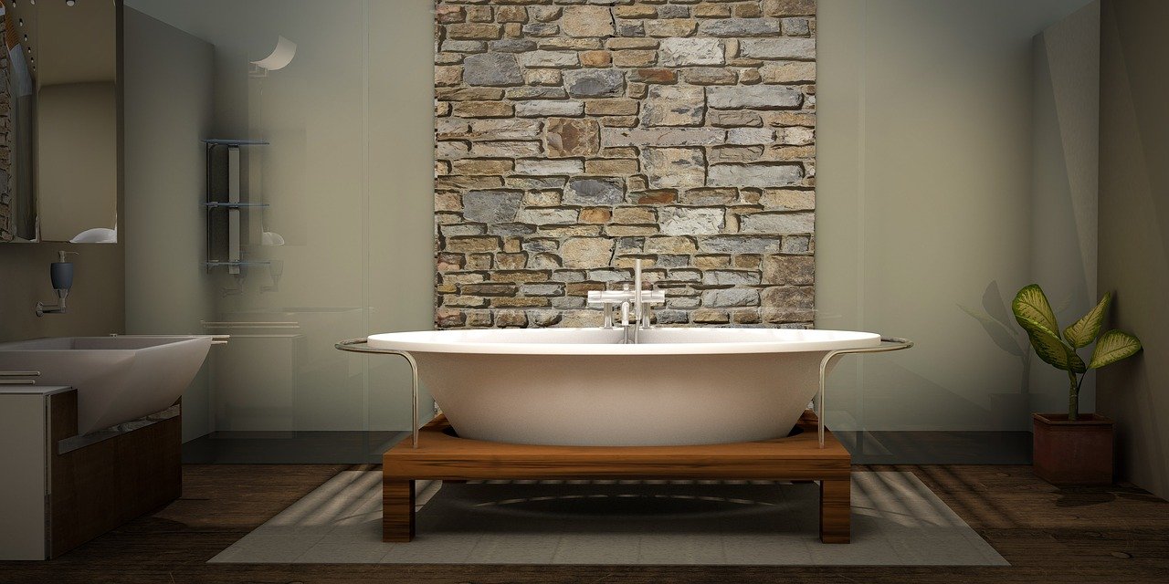 Exklusives Designerbadezimmer mit Natursteinfliesen (Bildquelle: Creative Commons CC0)
