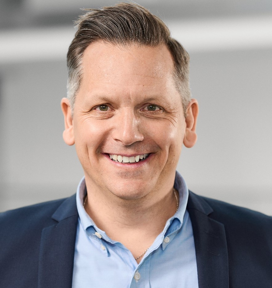 Tim Bauer ist der neue SVP Corporate Human Resources bei Aenova (Foto: Aenova).