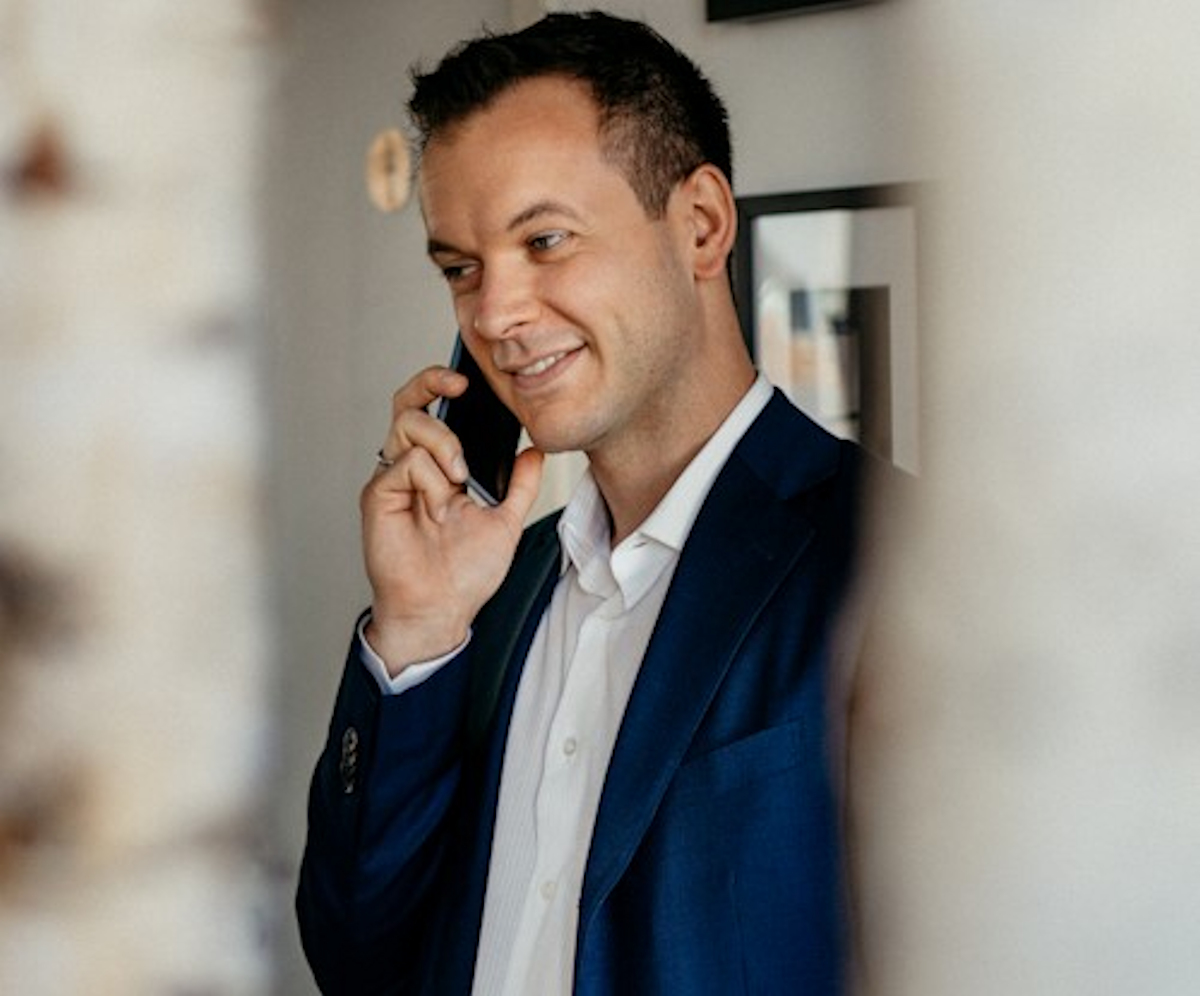 Florian Bauer geht mit seinem Beratungskonzept wieder mal ganz neue Wege in der Immobilienwelt. Florian Bauer geht mit seinem Beratungskonzept wieder mal ganz neue Wege in der Immobilienwelt.