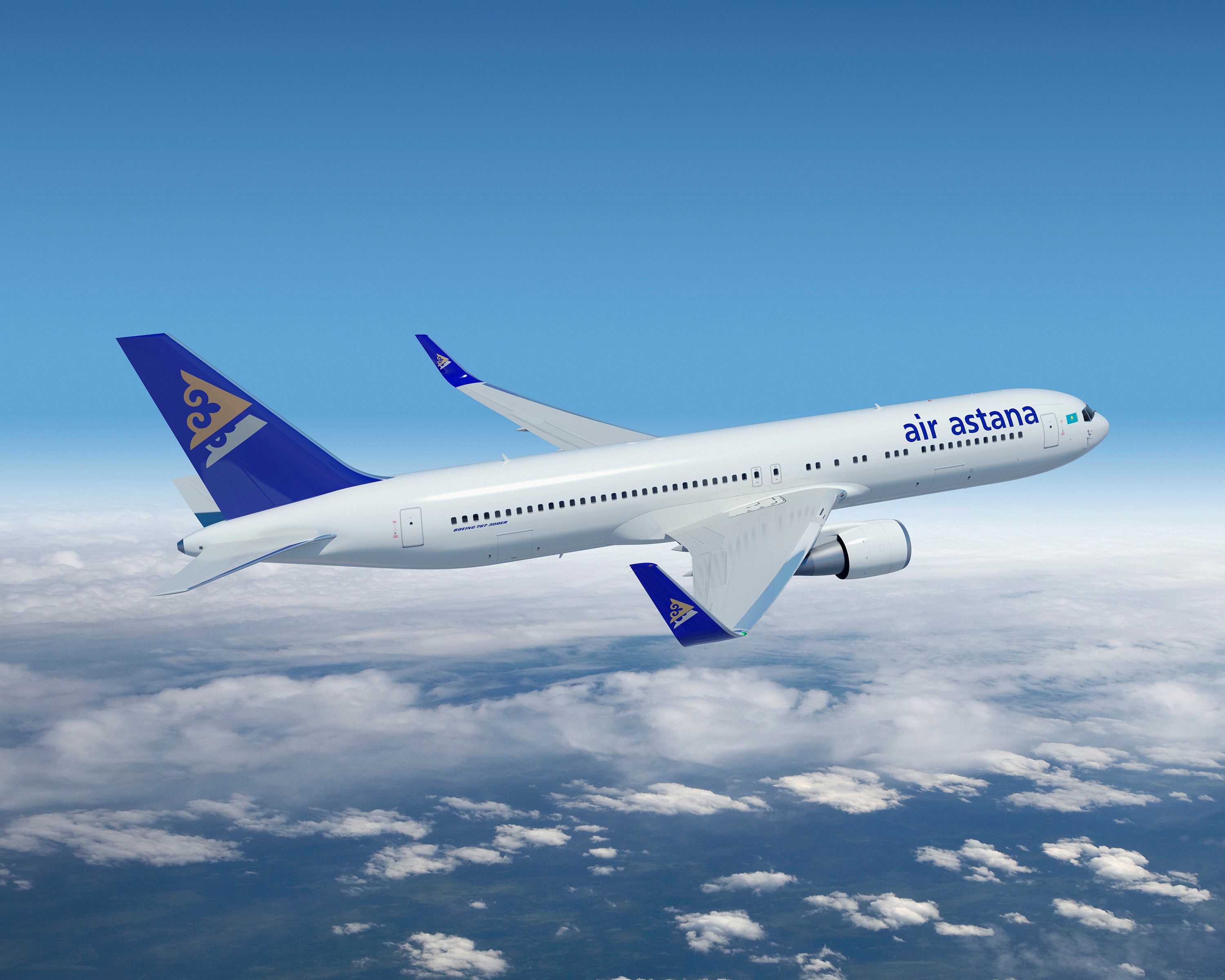 Im Sommer 2022 fliegt Air Astana täglich mit einer Boeing B767-300ER von Frankfurt nach Kasachstan. Im Sommer 2022 fliegt Air Astana täglich mit einer Boeing B767-300ER von Frankfurt nach Kasachstan.