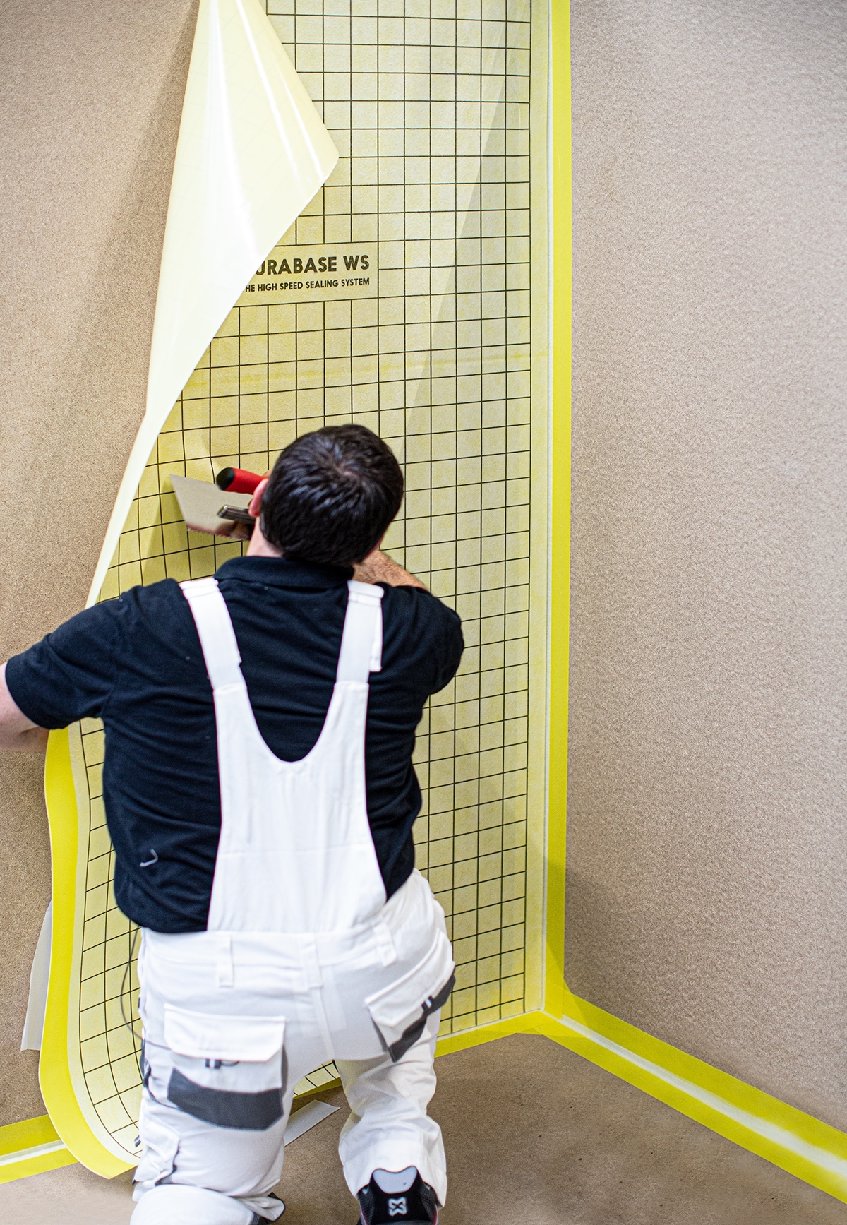 Das neue, selbstklebende Durabase WS WarpSeal Abdichtsystem von Dural ermöglicht eine saubere Abdichtung von Innenräumen. Das neue, selbstklebende Durabase WS WarpSeal Abdichtsystem von Dural ermöglicht eine saubere Abdichtung von Innenräumen.