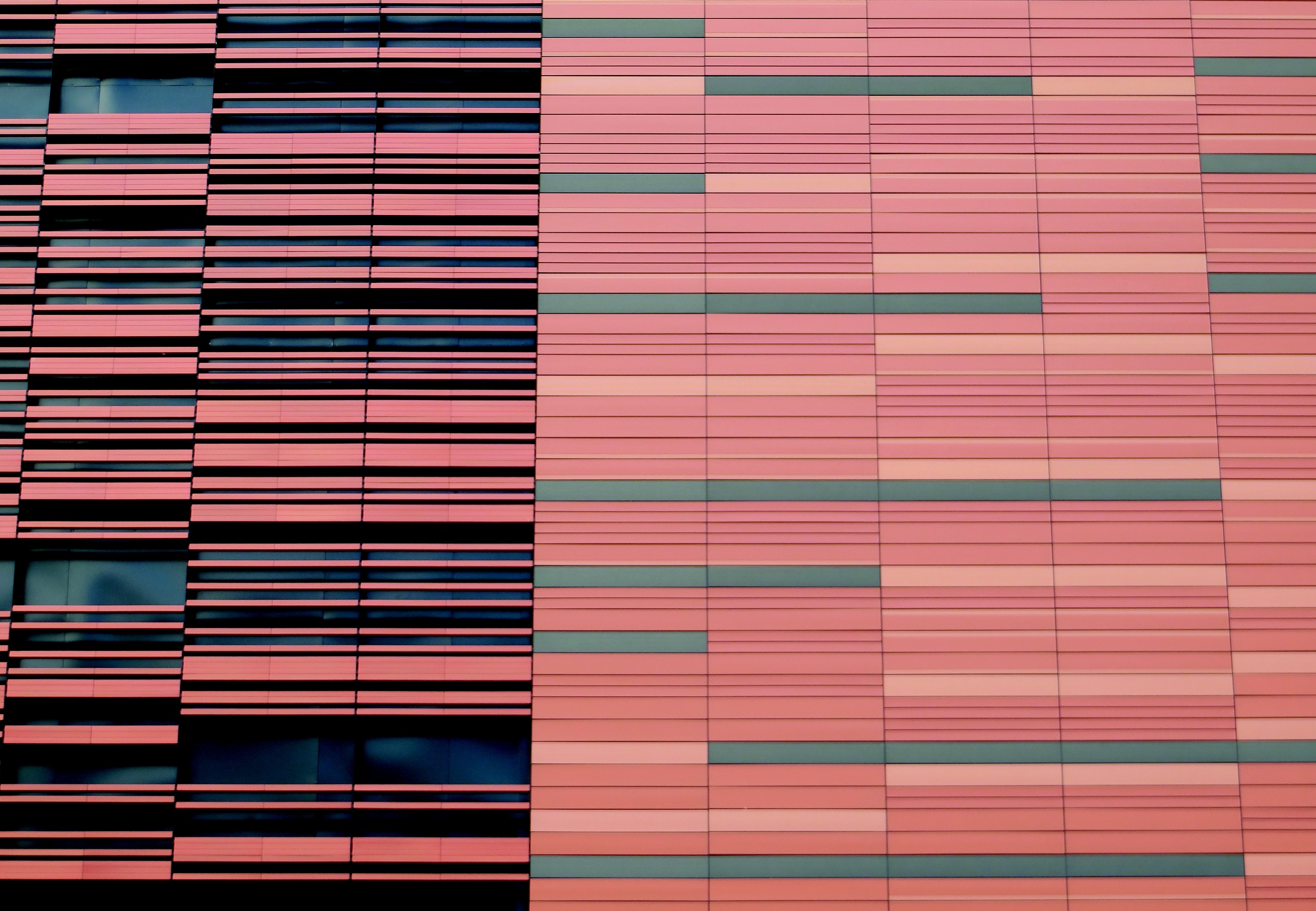 High-End-Keramik von Tonality überzeugt neben dem ausdrucksstarken Design mit ihrer Langlebigkeit und Widerstandsfähigkeit.
