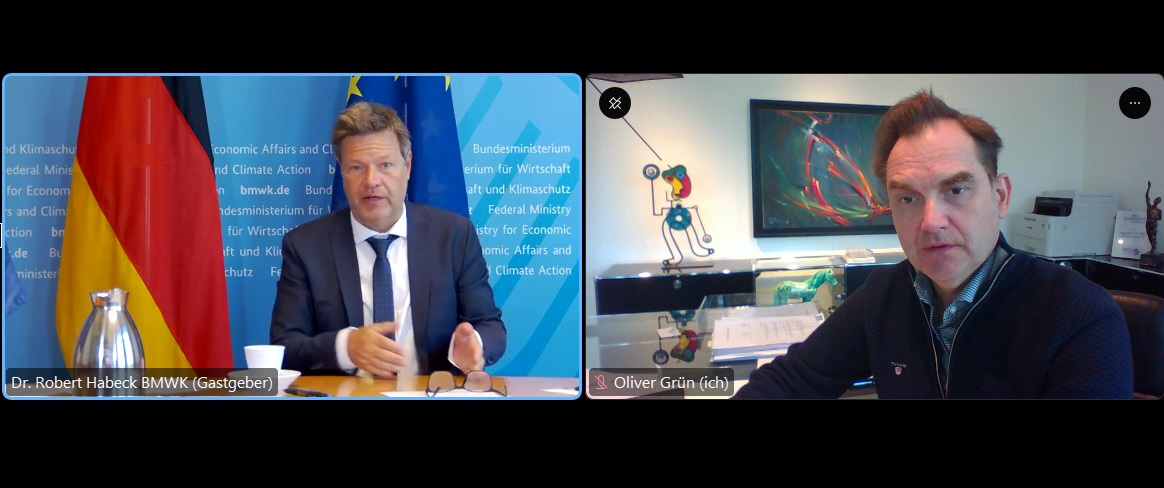 Dr. Robert Habeck im Austausch mit BITMi-Präsident Dr. Oliver Grün auf dem Mittelstandsgipfel