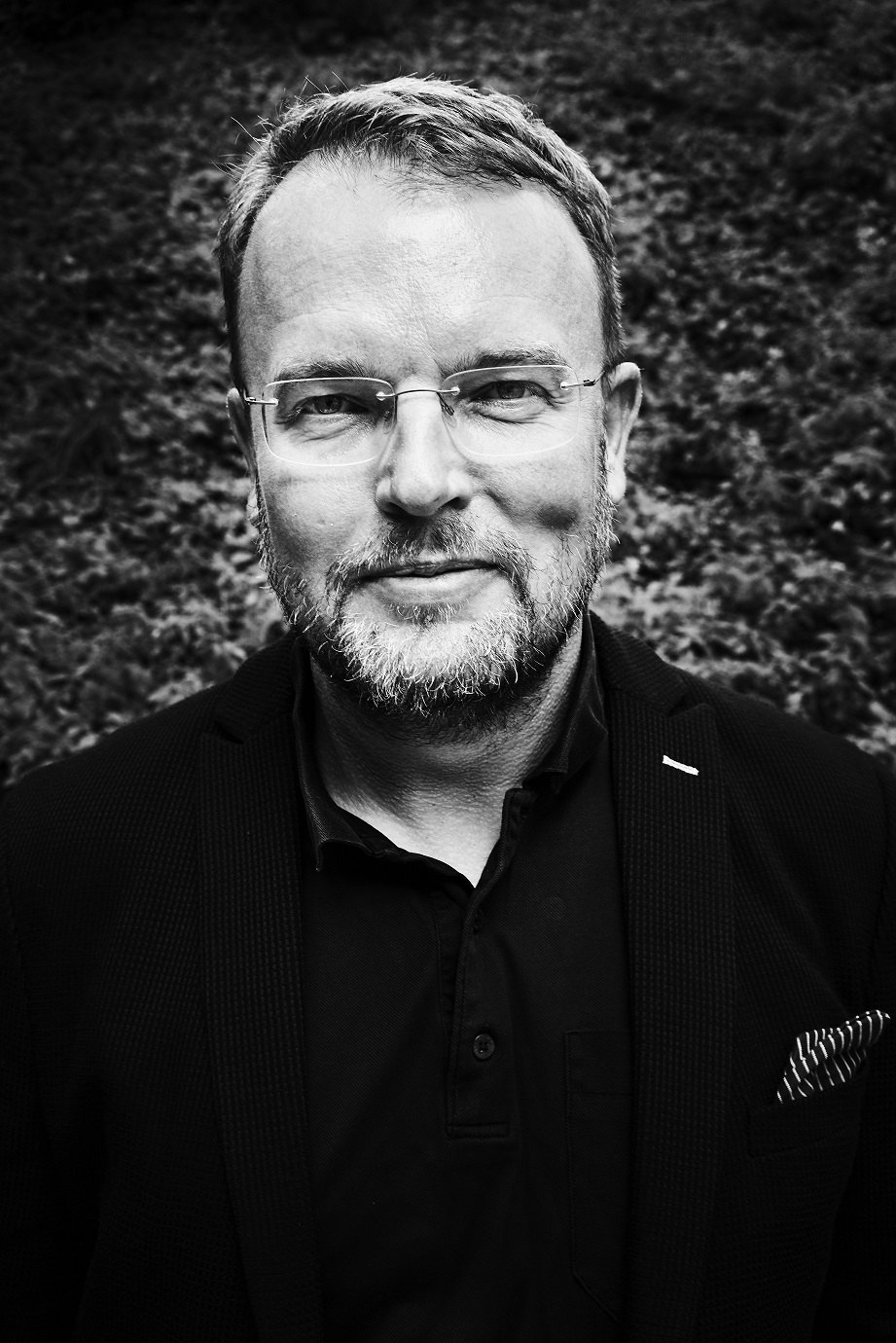 Zu den Stars des Abends zählt der etablierte und überall bekannte Bass-Bariton Tomasz Konieczny. Zu den Stars des Abends zählt der etablierte und überall bekannte Bass-Bariton Tomasz Konieczny.