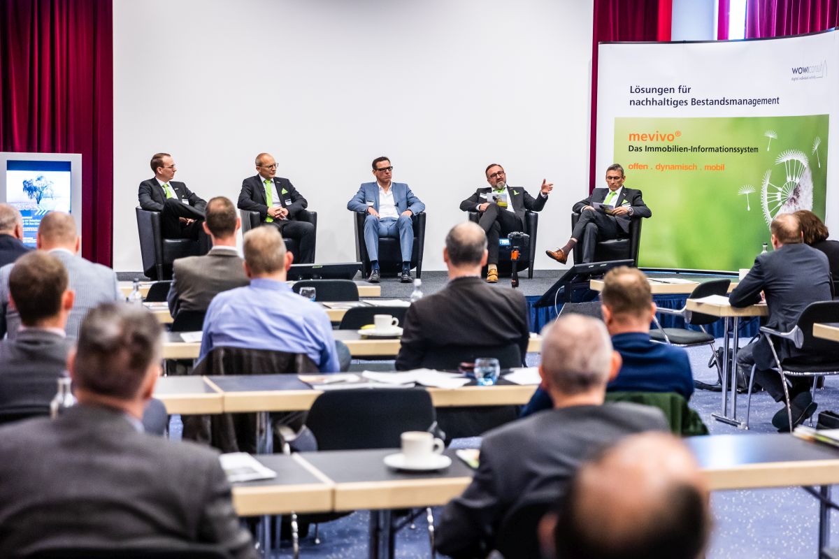 Zahlreiche Teilnehmer kamen zum ersten Forum Wohnungswirtschaft 2022 in Potsdam (Bildquelle: wowiconsult GmbH) Zahlreiche Teilnehmer kamen zum ersten Forum Wohnungswirtschaft 2022 in Potsdam (Bildquelle: wowiconsult GmbH)