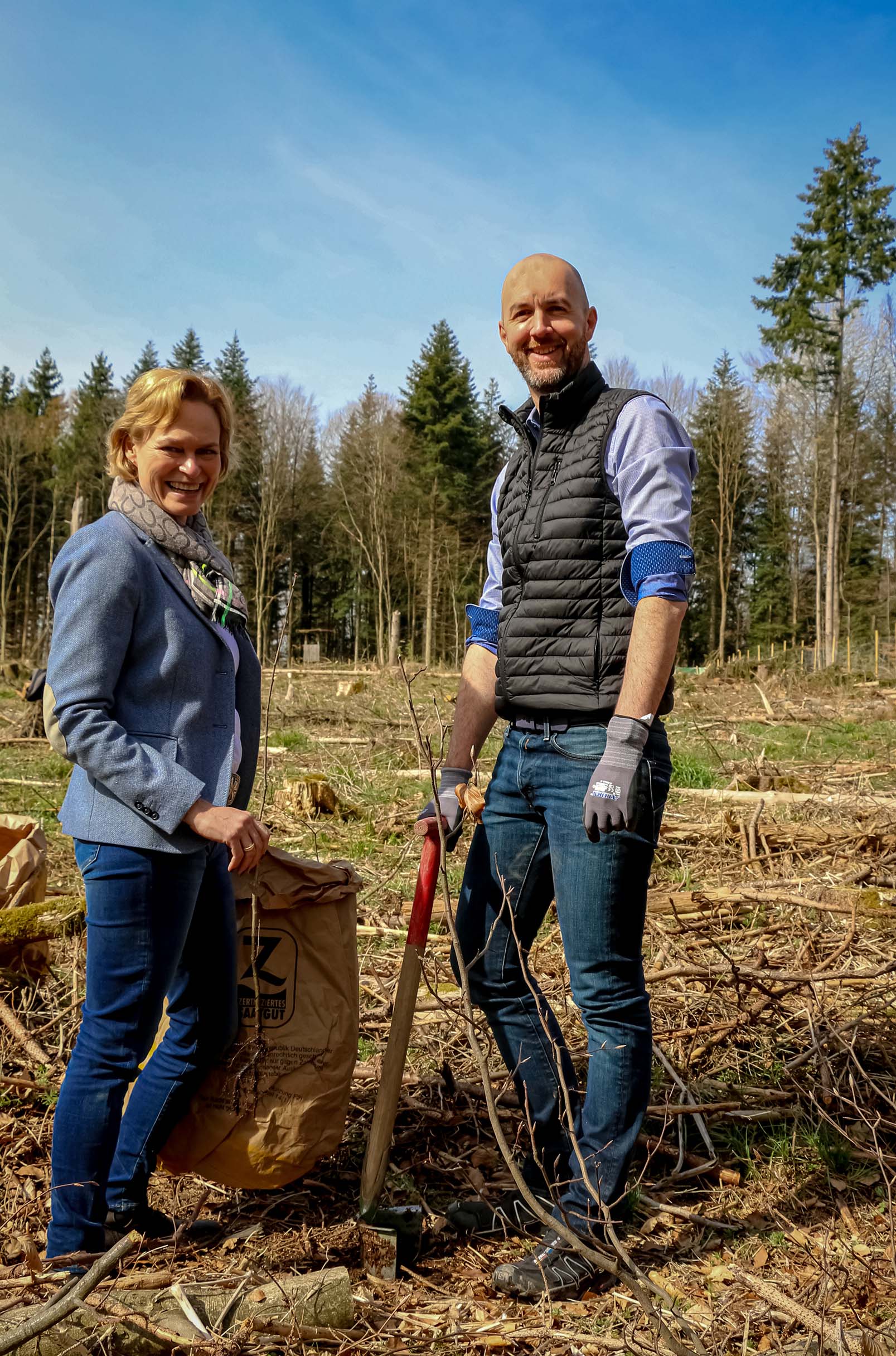 Der Startschuss für die Kooperation von HAHN+KOLB mit PLANT-MY-TREE® ist gefallen. Der Startschuss für die Kooperation von HAHN+KOLB mit PLANT-MY-TREE® ist gefallen.