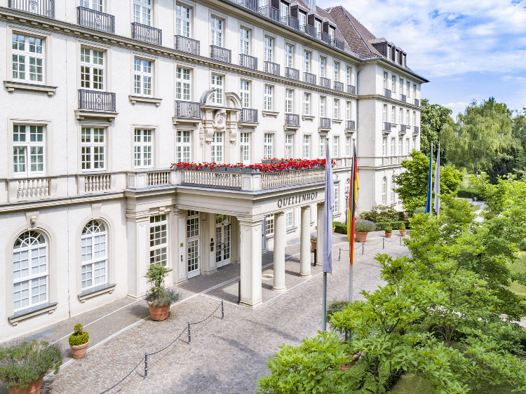 Das Parkhotel Quellenhof Aachen wirbt auf der trendsetzenden Messe IMEX in Frankfurt auch für die Kaiserstadt und ihre Vorzüge (Bildquelle: Parkhotel Quellenhof Aachen) Das Parkhotel Quellenhof Aachen wirbt auf der trendsetzenden Messe IMEX in Frankfurt auch für die Kaiserstadt und ihre Vorzüge (Bildquelle: Parkhotel Quellenhof Aachen)