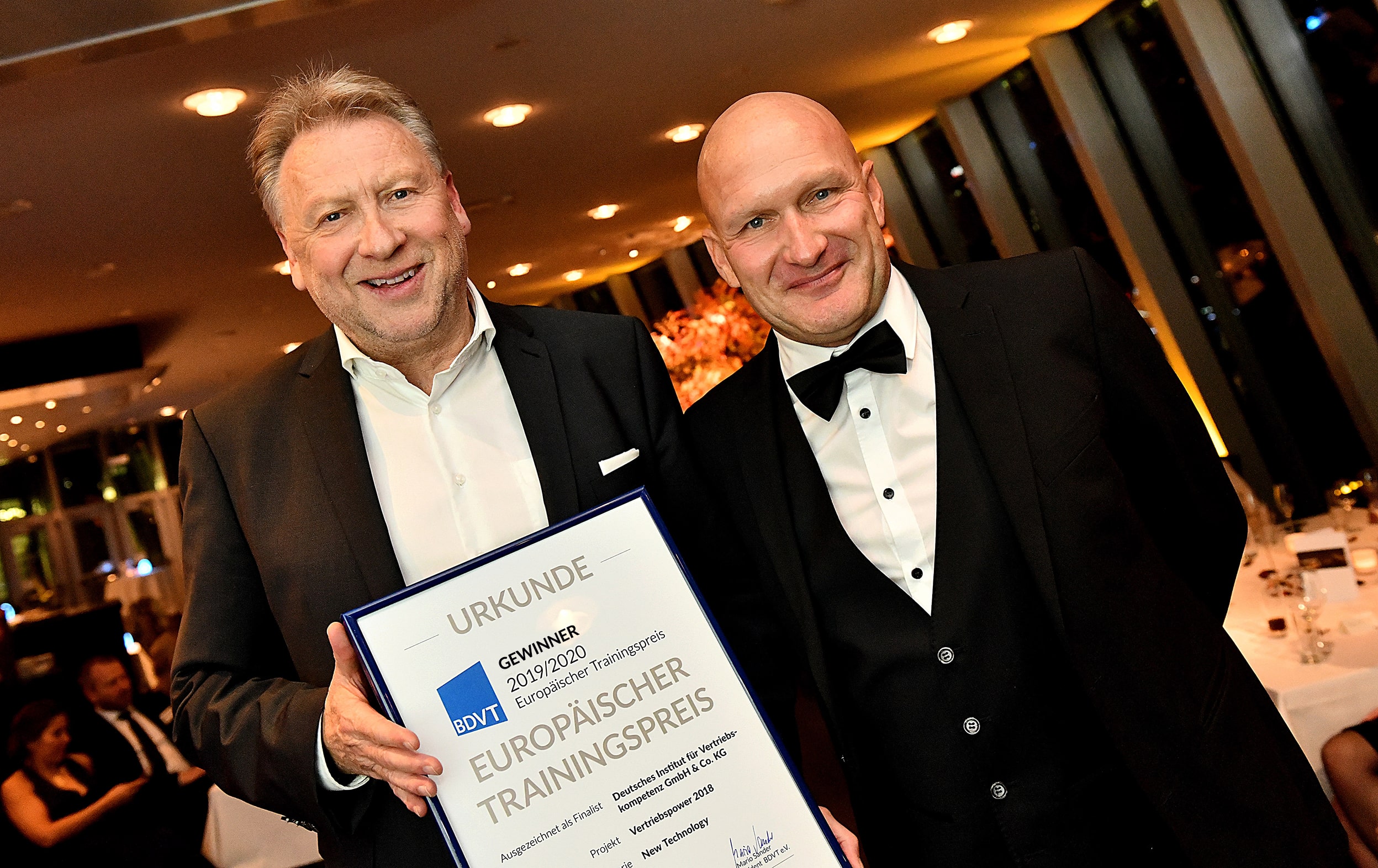 Rainer Skazel und Dirk Thiemann bei der Vergabe des Europäischen Trainingspreises
