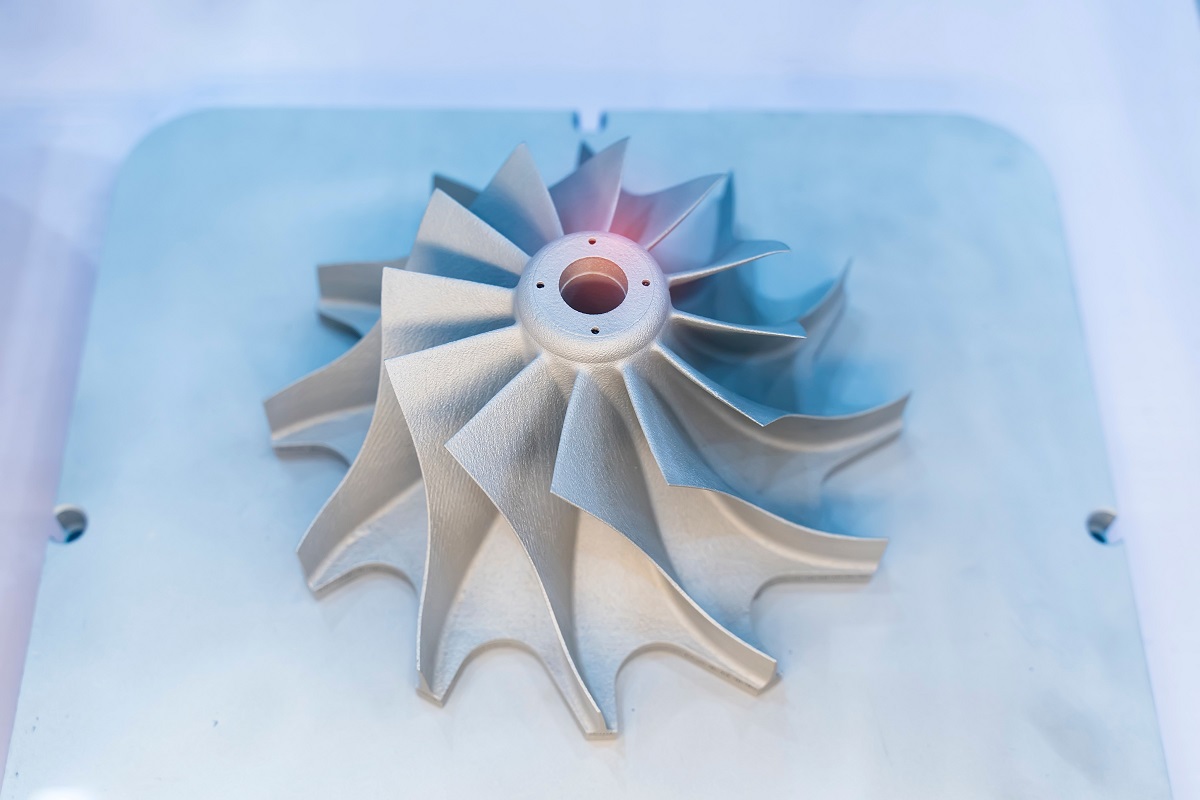3D-Druck kann zu mehr Flexibilität und Unabhängigkeit von globalen Lieferketten führen (Bildquelle: shutterstock_2011841279_©asharkyu) 3D-Druck kann zu mehr Flexibilität und Unabhängigkeit von globalen Lieferketten führen (Bildquelle: shutterstock_2011841279_©asharkyu)
