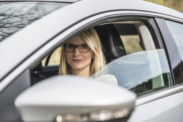 Kunden können ein Abo fürs Auto bequem per App abschließen. (Bildquelle: ERGO Group) Kunden können ein Abo fürs Auto bequem per App abschließen. (Bildquelle: ERGO Group)