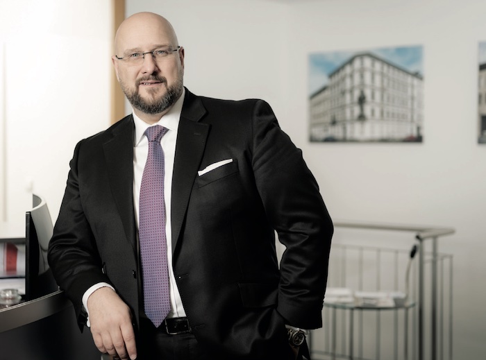 Rät zum Wohnungskauf in B-Lagen: Andreas Schrobback, 41, CEO der AS Unternehmensgruppe Holding GmbH (Bildquelle:©AS Unternehmensgruppe) Rät zum Wohnungskauf in B-Lagen: Andreas Schrobback, 41, CEO der AS Unternehmensgruppe Holding GmbH (Bildquelle:©AS Unternehmensgruppe)