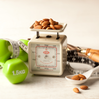 Mandeln sind der ideale Snack zur Gewichtskontrolle Mandeln sind der ideale Snack zur Gewichtskontrolle