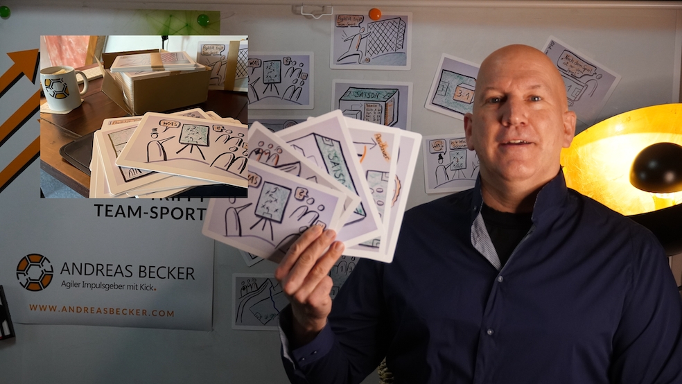 Andreas Becker mit frisch gedrucktem Kartenset"Agilität trifft Teamsport" (Die Bildrechte liegen bei dem Verfasser der Mitteilung.) Andreas Becker mit frisch gedrucktem Kartenset"Agilität trifft Teamsport" (Die Bildrechte liegen bei dem Verfasser der Mitteilung.)