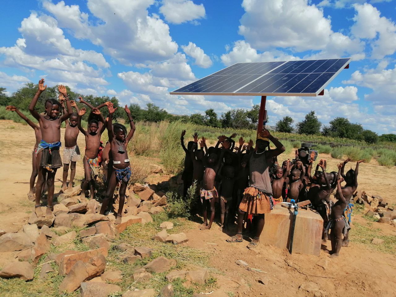 Schulprojekt mit Solarbrunnenpumpe erweitert Schulprojekt mit Solarbrunnenpumpe erweitert