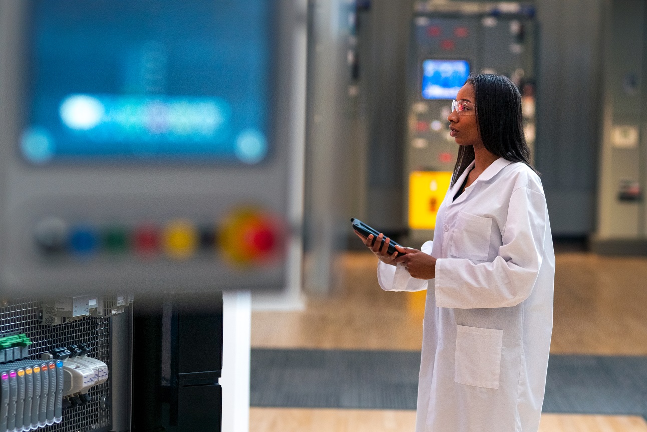 Rockwell Automation kooperiert mit Microsoft zur Bereitstellung von Cloud-Lösungen auf der Hannover (Bildquelle: @ Rockwell Automation) Rockwell Automation kooperiert mit Microsoft zur Bereitstellung von Cloud-Lösungen auf der Hannover (Bildquelle: @ Rockwell Automation)