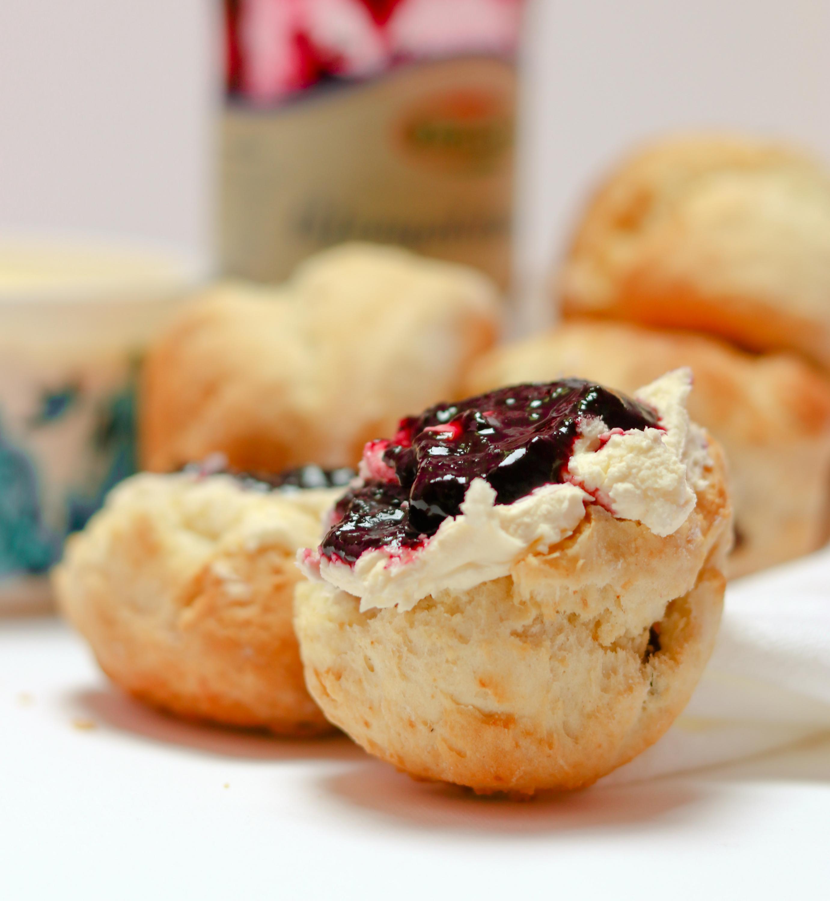 Scones wie sie Queen Elizabeth& die PlusPerfekt Redaktion mag! (Bildquelle: Alexandra Kusper for Unsplash)