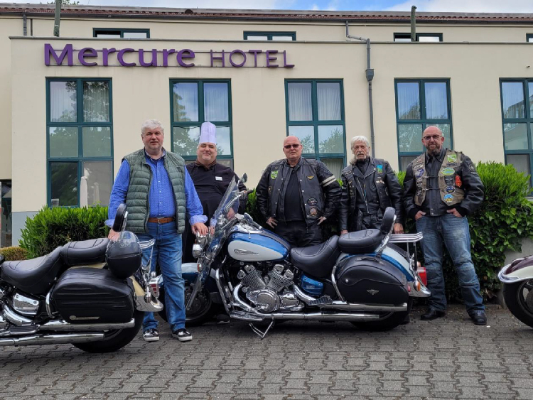 GLANZVOLLES TREFFEN FÜR DEN GUTEN ZWECK (Bildquelle: Mercure Tagungs-& Landhotel Krefeld)