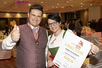 Goldmedaille bei den Tourismus-Staatsmeisterschaften (v.l.n.r. Lukas Verwüster und Michaela Muster) Goldmedaille bei den Tourismus-Staatsmeisterschaften (v.l.n.r. Lukas Verwüster und Michaela Muster)