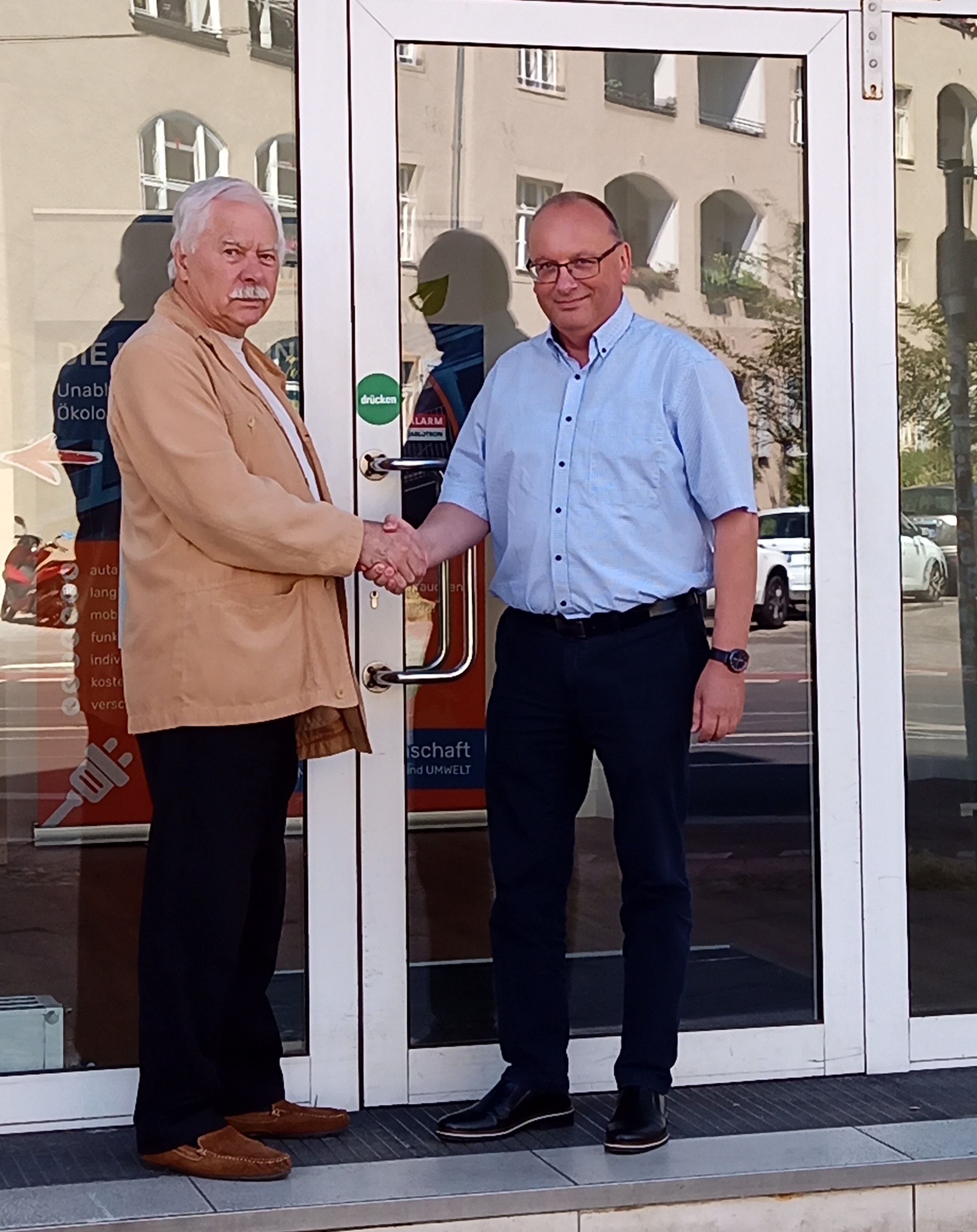 Dipl. Ing. Peter Frebel und Frank Knauer, CEHATROL®Technology eG (Die Bildrechte liegen bei dem Verfasser der Mitteilung.) Dipl. Ing. Peter Frebel und Frank Knauer, CEHATROL®Technology eG (Die Bildrechte liegen bei dem Verfasser der Mitteilung.)
