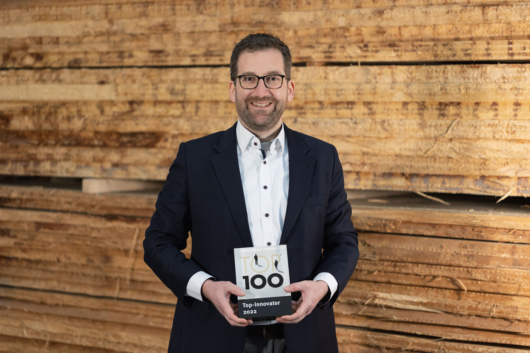 Max Roggemann mit der Top 100 Auszeichnung Max Roggemann mit der Top 100 Auszeichnung