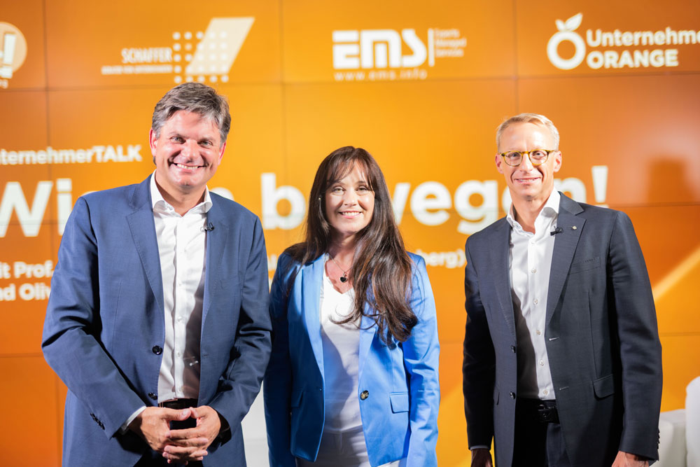 Joachim Hornegger (li.) und Oliver Brehm mit Sabine Michel (Bild: smic! Events & Marketing)) Joachim Hornegger (li.) und Oliver Brehm mit Sabine Michel (Bild: smic! Events & Marketing))