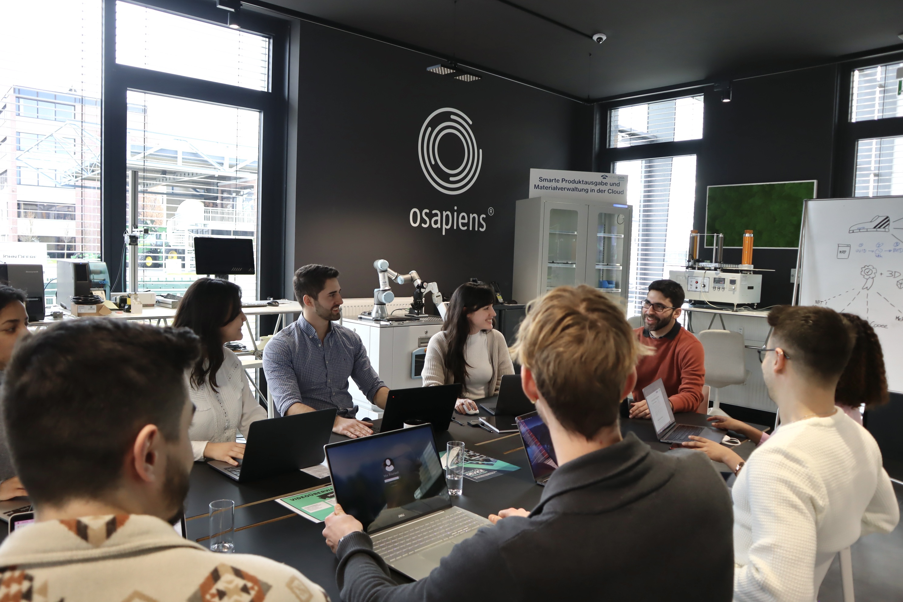 Osapiens entwickelt B2B-Softwarelösungen für nachhaltigere Lieferketten (Die Bildrechte liegen bei dem Verfasser der Mitteilung.) Osapiens entwickelt B2B-Softwarelösungen für nachhaltigere Lieferketten (Die Bildrechte liegen bei dem Verfasser der Mitteilung.)