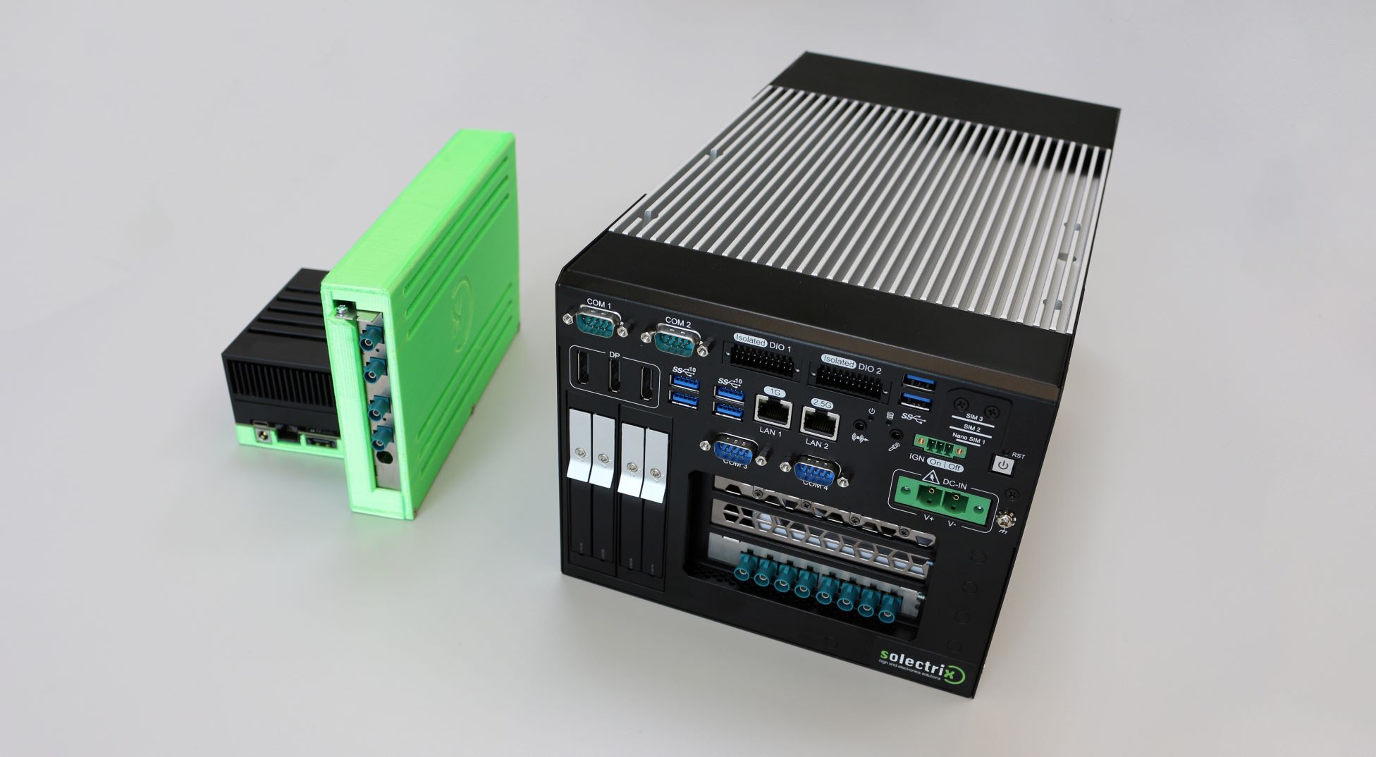 Zwei Solectrix SXIVE-Bundles auf Halide-Basis für den schnellen Start ins Rapid Prototyping (Bildquelle: @Solectrix GmbH) Zwei Solectrix SXIVE-Bundles auf Halide-Basis für den schnellen Start ins Rapid Prototyping (Bildquelle: @Solectrix GmbH)