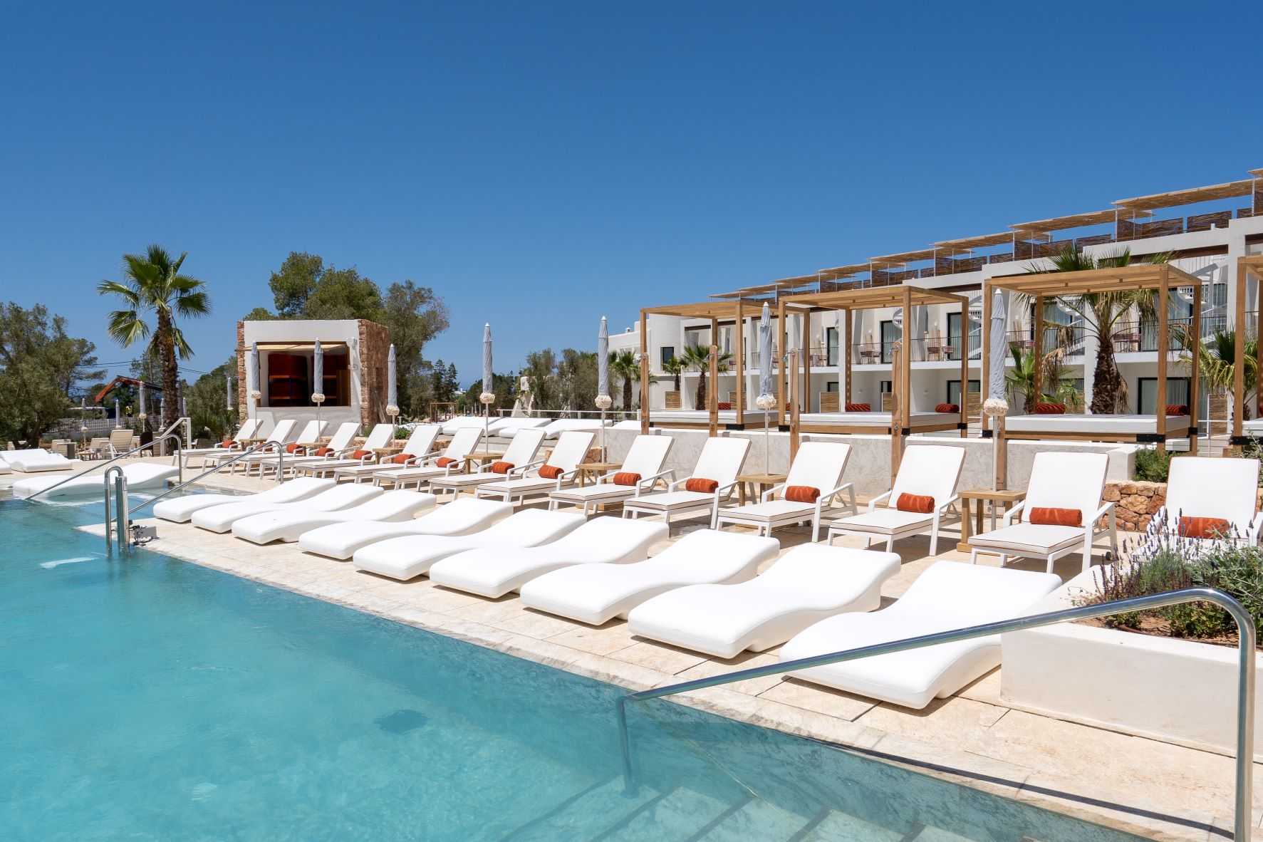 TRS Ibiza Hotel, Ibiza - Hauptpool (Bildquelle: Palladium Hotel Group)