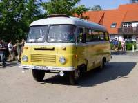 Mit der East-City-Tour im DDR-Robur Bus den Vatertag feiern Mit der East-City-Tour im DDR-Robur Bus den Vatertag feiern