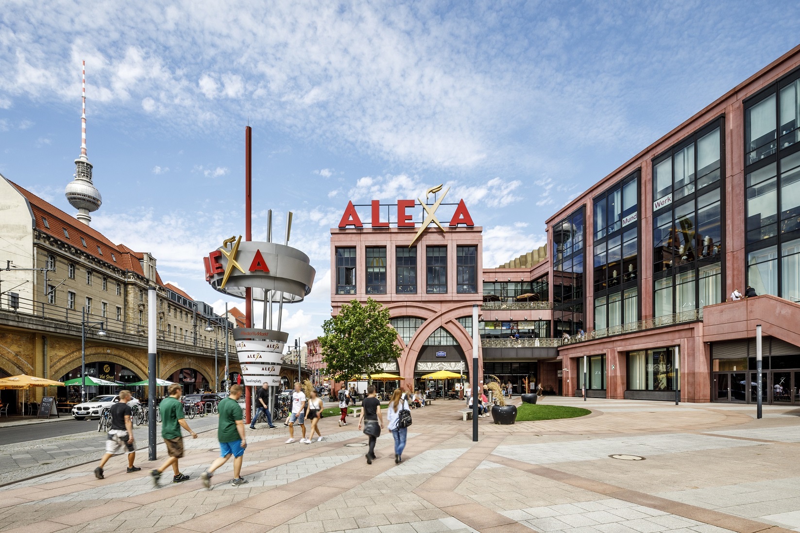 Das ALEXA freut sich im Juniüber zwei Vermietungserfolge - Lids und Valege. (Bildquelle: Fotografie Neuhaus für Sonae Sierra) Das ALEXA freut sich im Juniüber zwei Vermietungserfolge - Lids und Valege. (Bildquelle: Fotografie Neuhaus für Sonae Sierra)