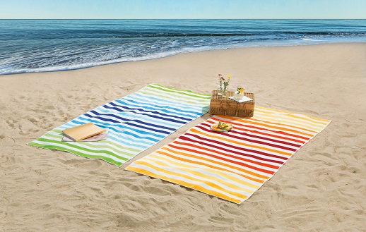 Samtige Velours Strandtücher (Bildquelle: erwinmueller.de)