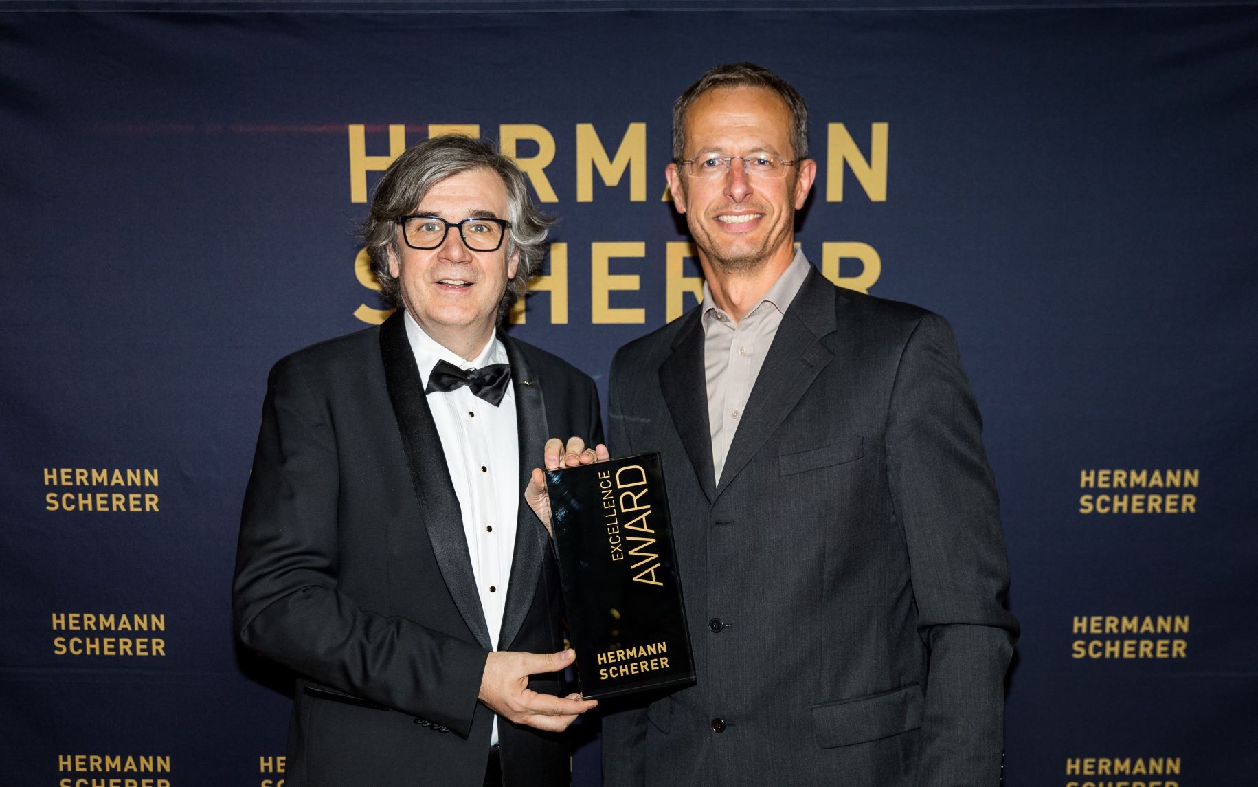 Daniel Galitzien (r.) (Foto: Dominik Pfau) (Die Bildrechte liegen bei dem Verfasser der Mitteilung.)