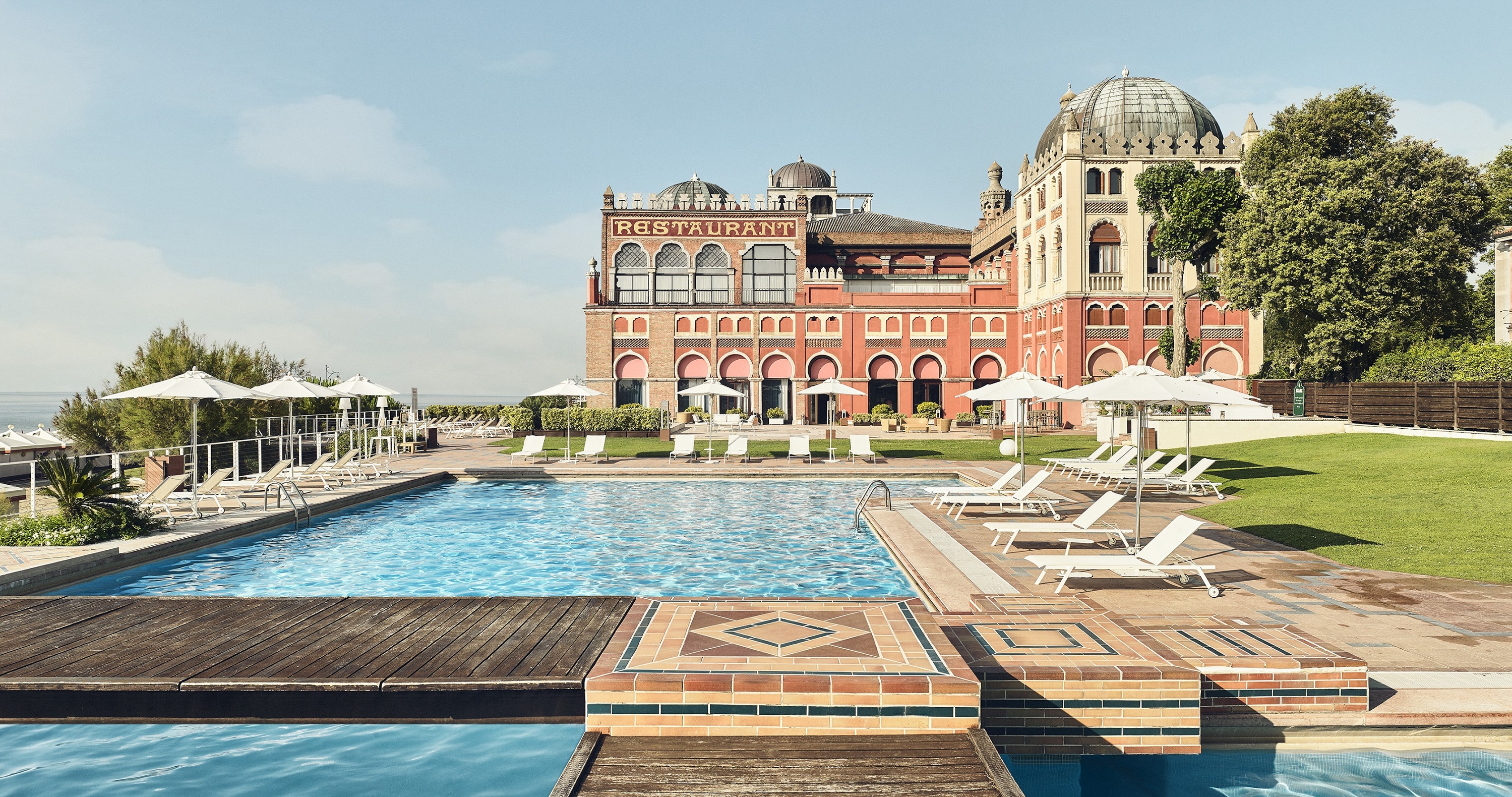 Strandurlaub meets Städtetrip im luxuriösen Hotel Excelsior Venice Lido Resort © Hotel Excelsior Venice Lido Resort Strandurlaub meets Städtetrip im luxuriösen Hotel Excelsior Venice Lido Resort © Hotel Excelsior Venice Lido Resort