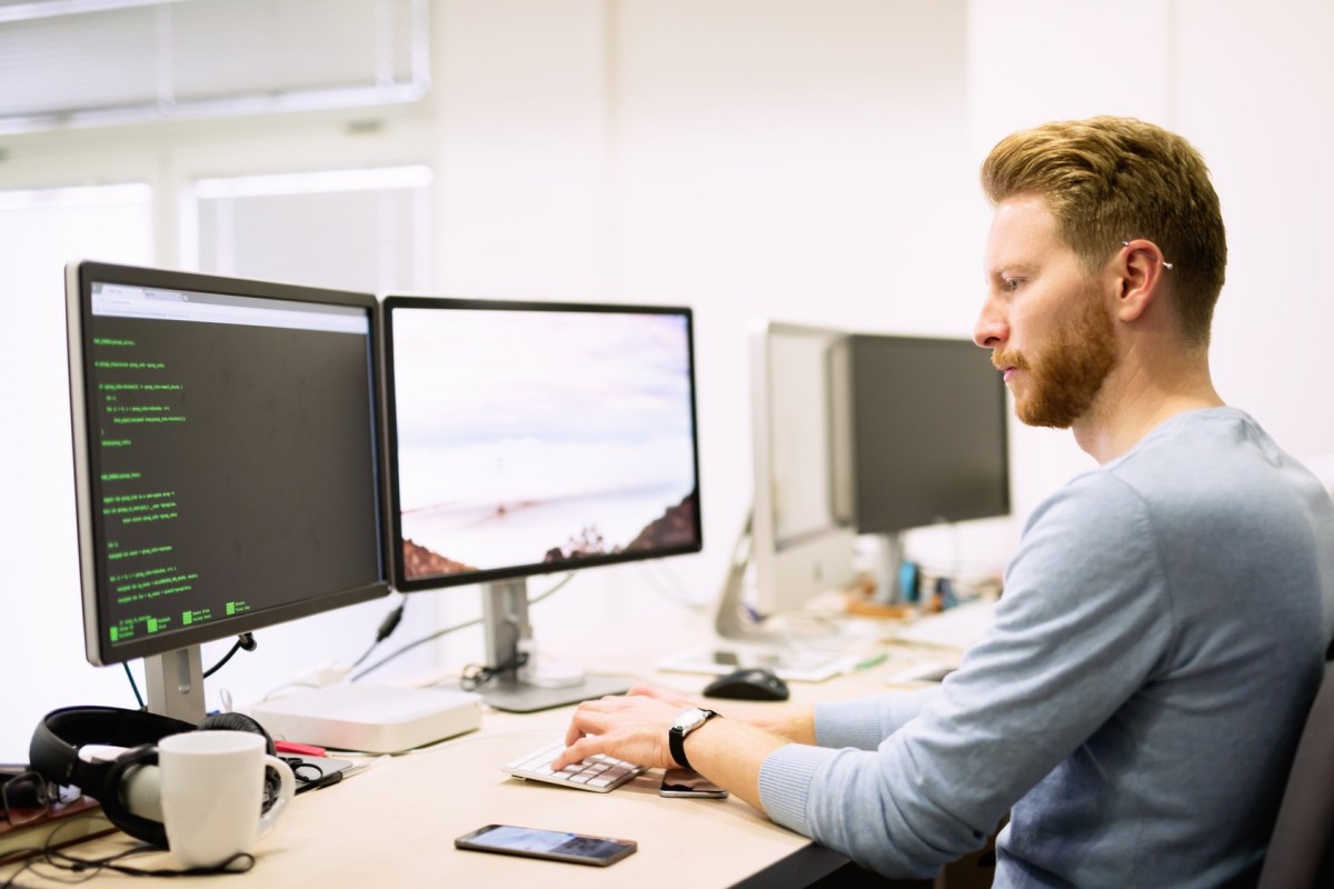 FXP: Digitaler Arbeitsplatz für Mitarbeitende in Unternehmen. (© Foto: Fotolia_132597694_M_nd3000) FXP: Digitaler Arbeitsplatz für Mitarbeitende in Unternehmen. (© Foto: Fotolia_132597694_M_nd3000)
