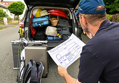 Wer beim Beladen seines Autos nachdenkt, kann sich eine MengeÄrger ersparen. Foto: HUK-COBURG (Die Bildrechte liegen bei dem Verfasser der Mitteilung.)